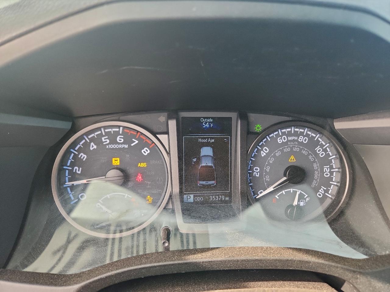 Toyota Tacoma Double Cab Image 12