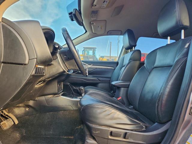 Mitsubishi Outlander Se Image 9