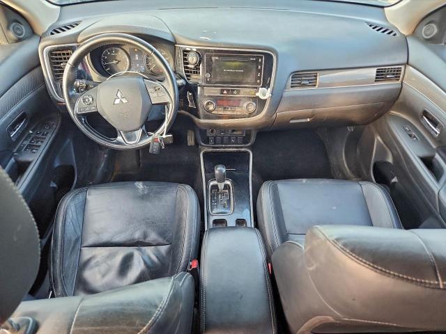 Mitsubishi Outlander Se Image 3