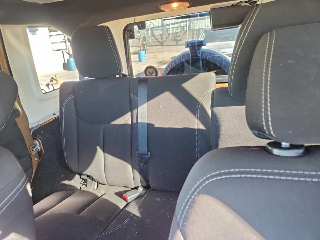 Jeep Wrangler Rubicon Image 5