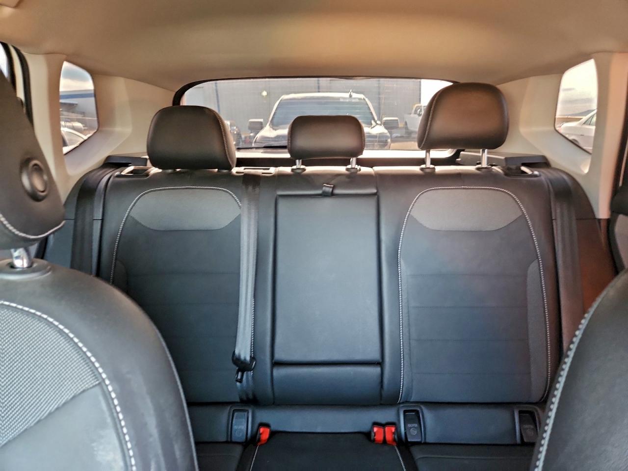 Volkswagen Taos Se Image 11