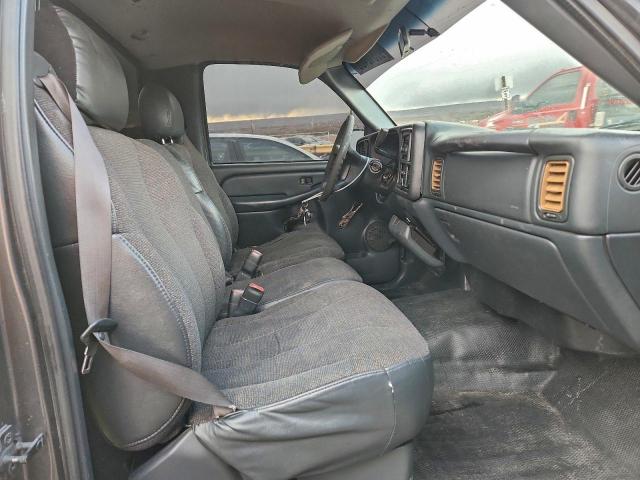 Chevrolet Silverado C1500 Image 9