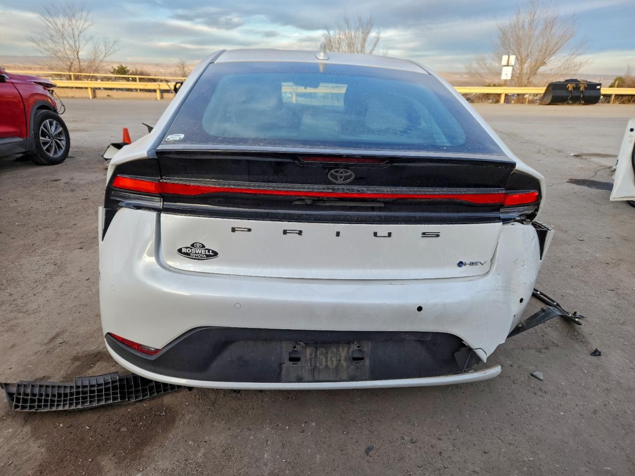 Toyota Prius Le Image 8