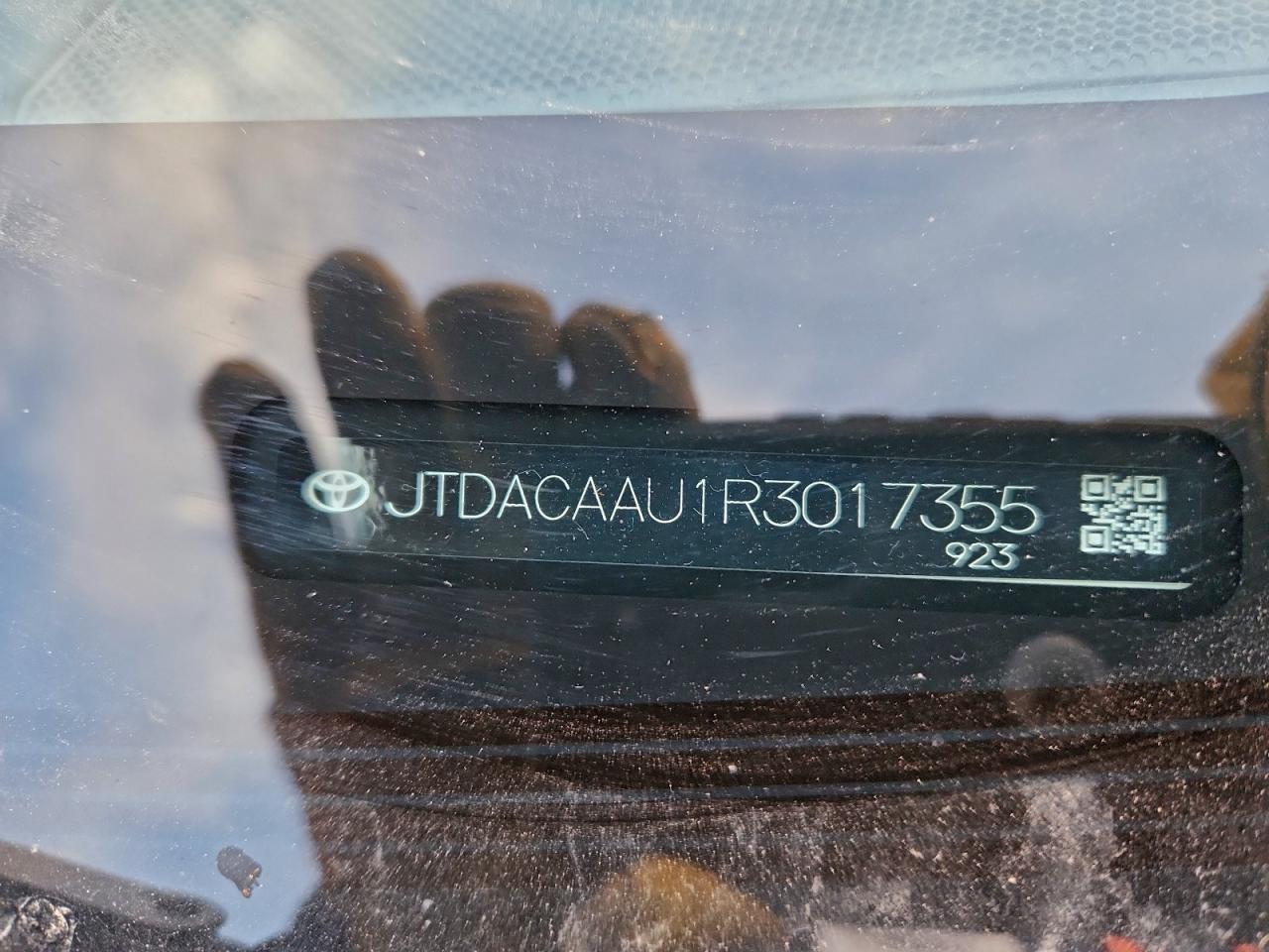 Toyota Prius Le Image 5