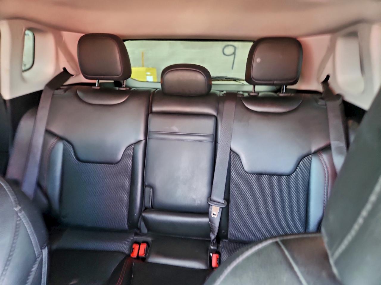 Jeep Compass Trailhawk Image 9