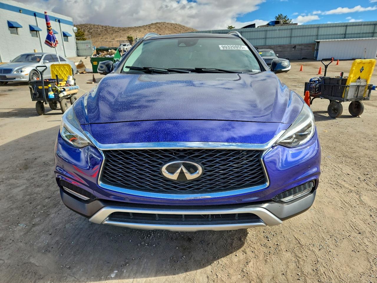 INFINITI Qx Base Image 4