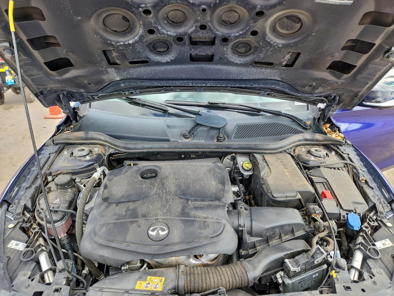 INFINITI Qx Base Image 12