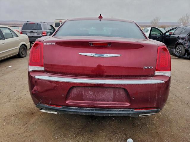 Chrysler 300 Touring Image 6