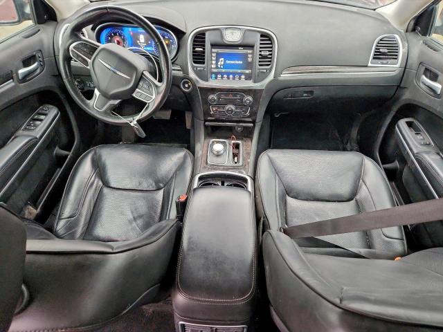 Chrysler 300 Touring Image 10