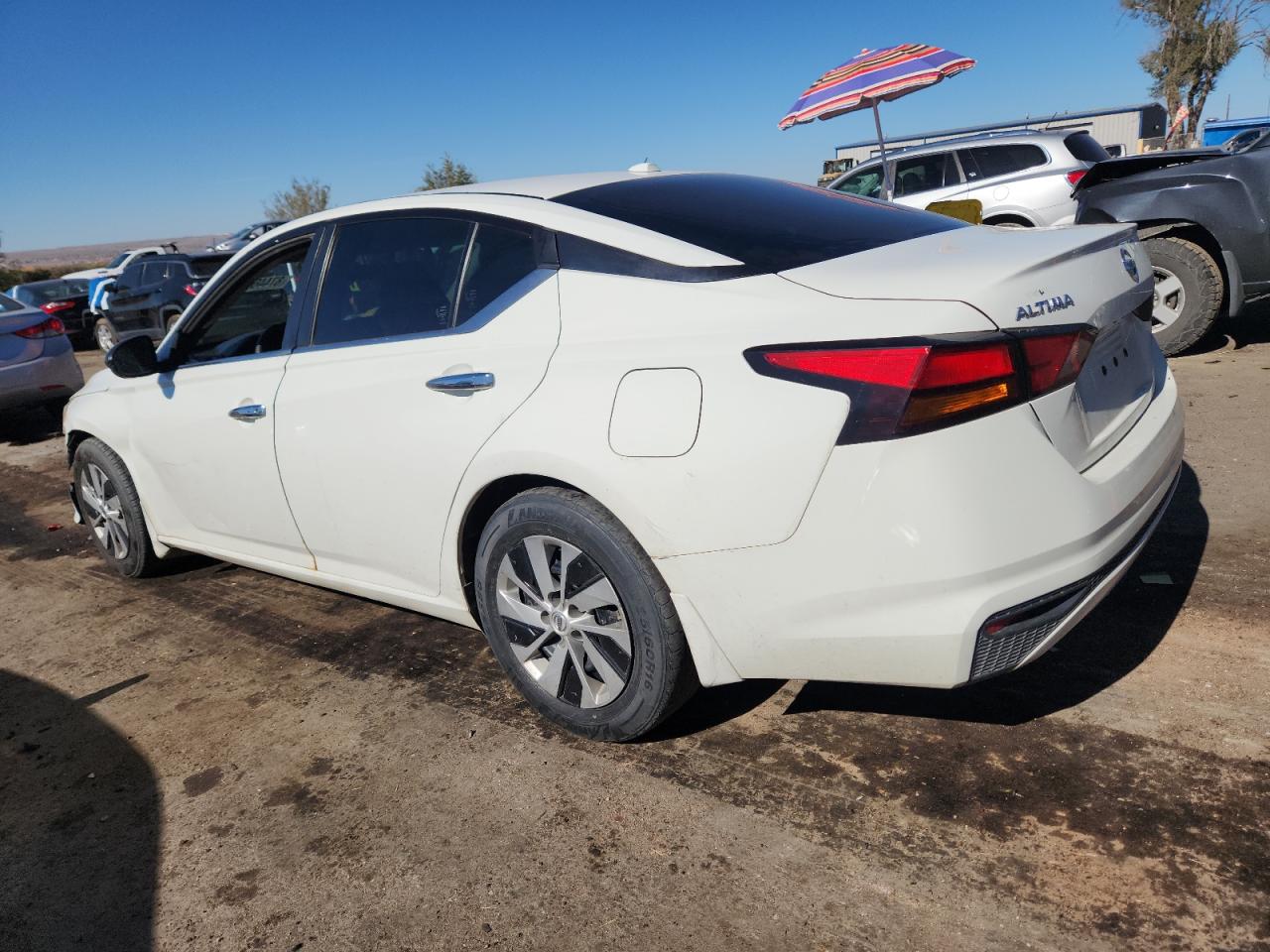 Nissan Altima S Image 2