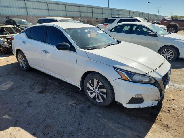 Nissan Altima S Image 4