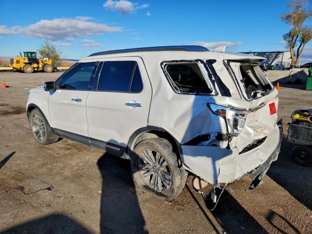 Ford Explorer Platinum Image 3