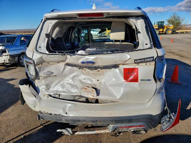 Ford Explorer Platinum Image 5