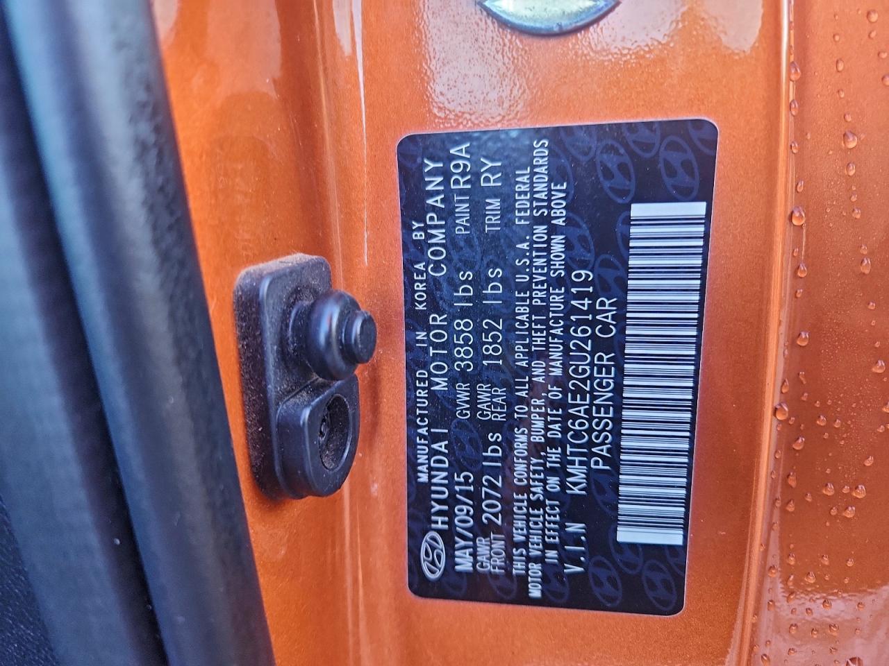 Hyundai VELOSTER Turbo Image 8