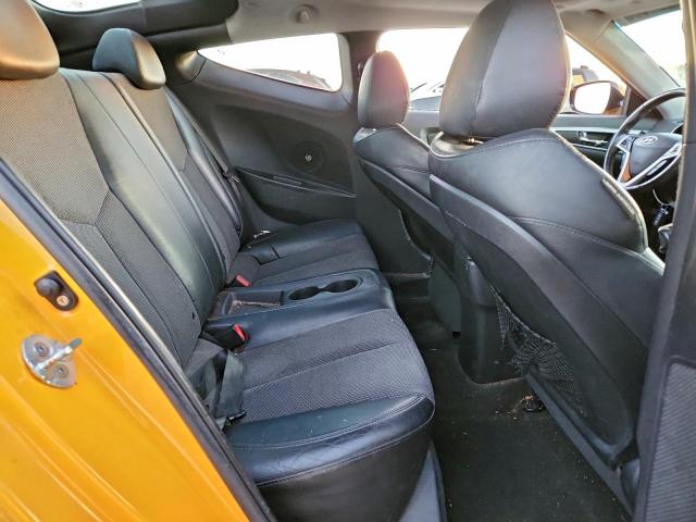 Hyundai VELOSTER Image 2