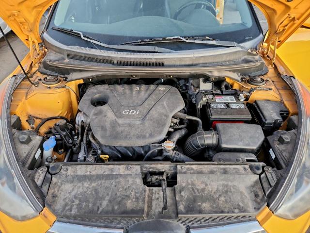 Hyundai VELOSTER Image 4