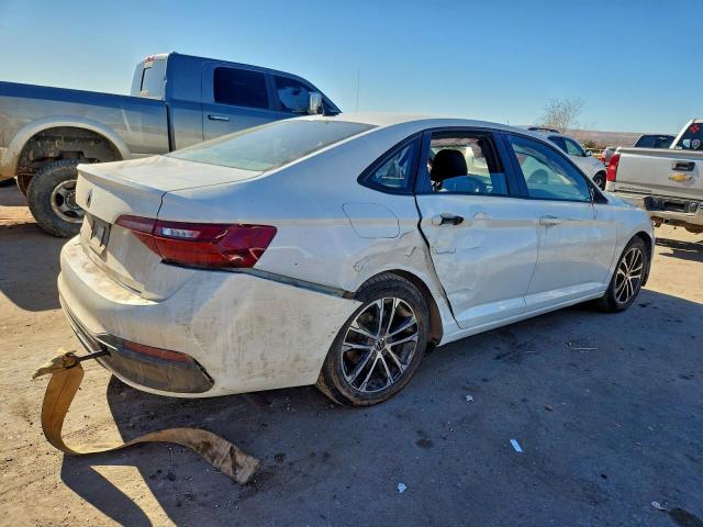 Volkswagen Jetta Sport Image 5