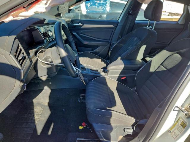 Volkswagen Jetta Sport Image 7