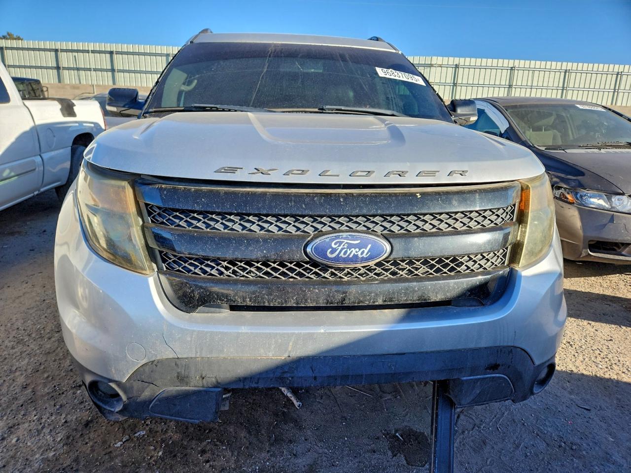Ford Explorer Sport Image 7
