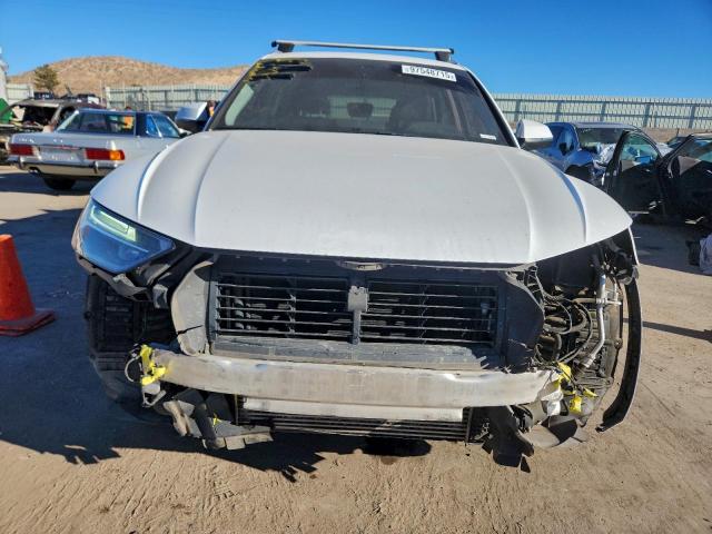 Audi Q5 Premium Plus Image 12