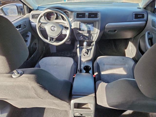 Volkswagen Jetta S Image 6