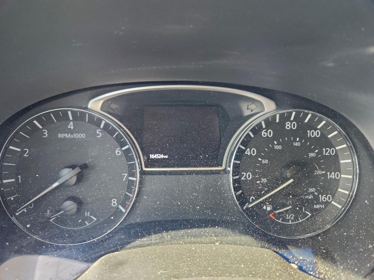 Nissan Pathfinder S Image 3