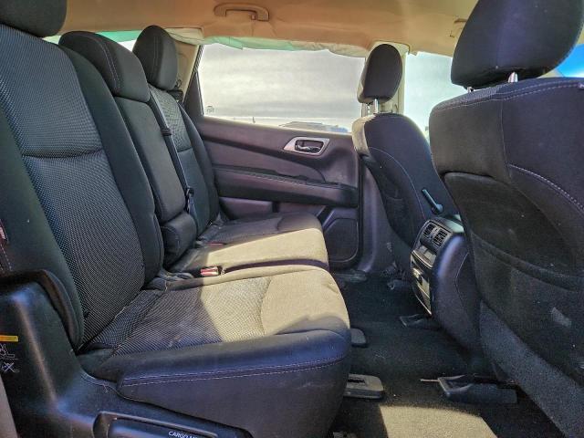 Nissan Pathfinder S Image 10