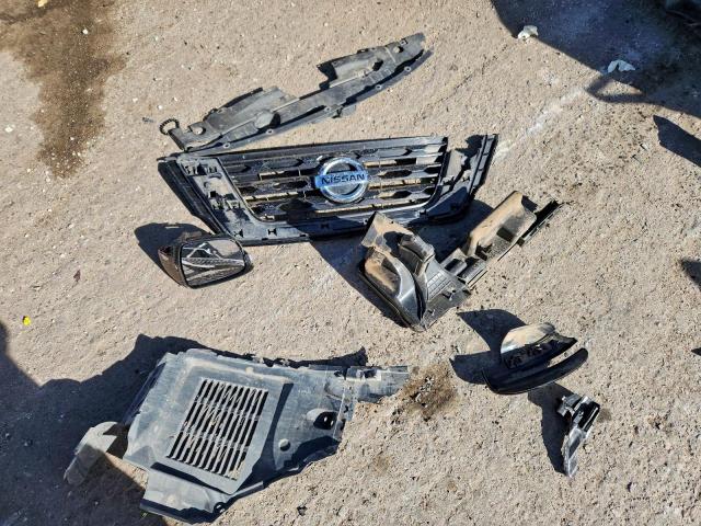 Nissan Pathfinder S Image 12