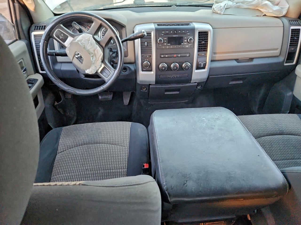 Dodge Ram 2500 Image 8