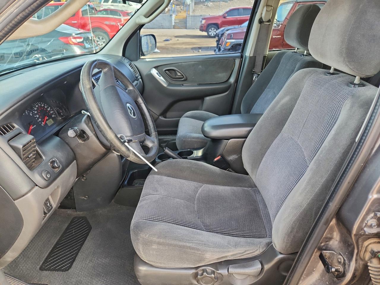 Mazda Tribute Lx Image 3