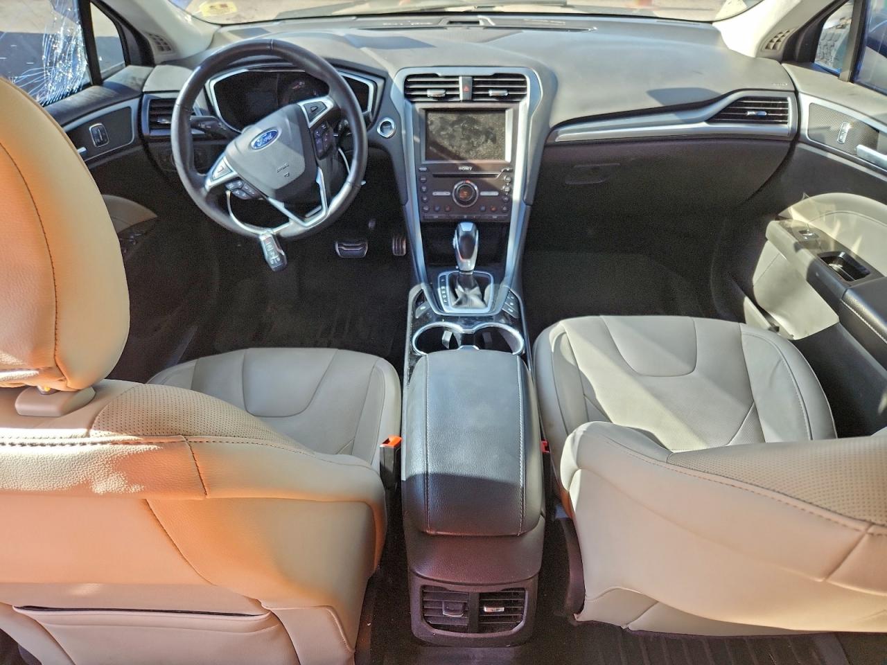 Ford Fusion Titanium Phev Image 2