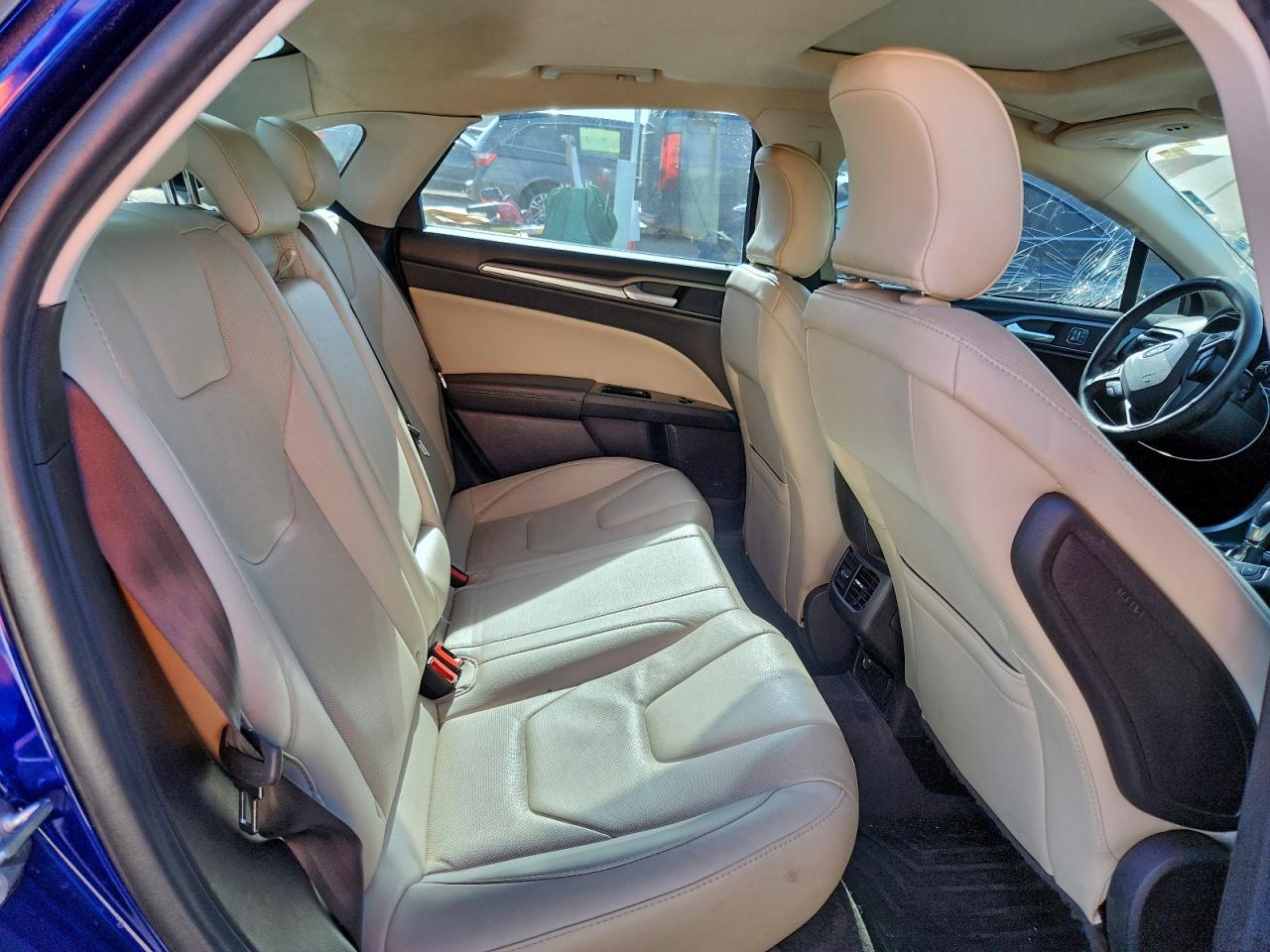 Ford Fusion Titanium Phev Image 5