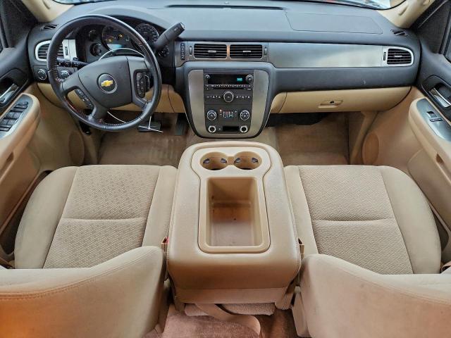 Chevrolet Suburban K1500 Image 12