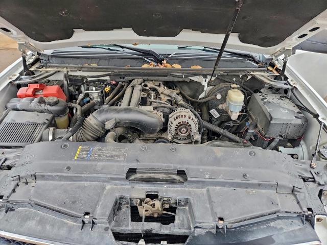 Chevrolet Suburban K1500 Image 9