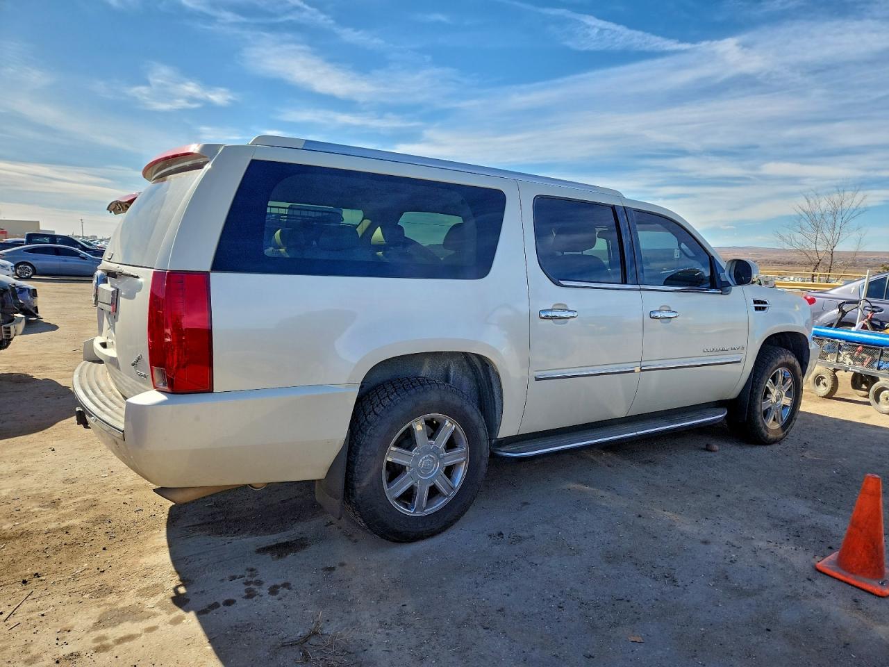 Cadillac Escalade Esv Image 2