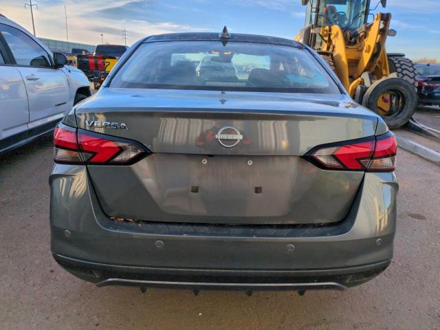 Nissan Versa Sv Image 4