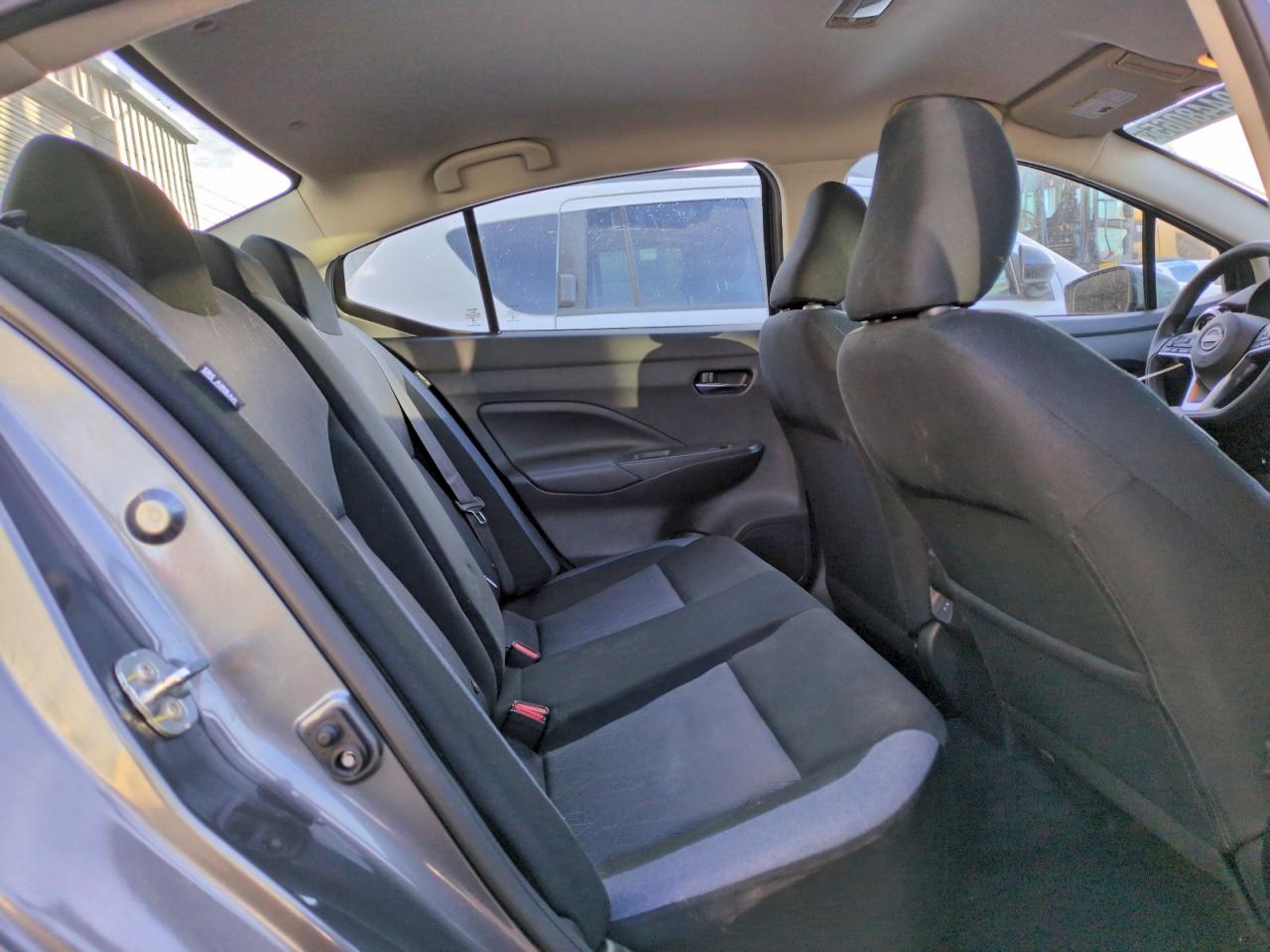 Nissan Versa Sv Image 11