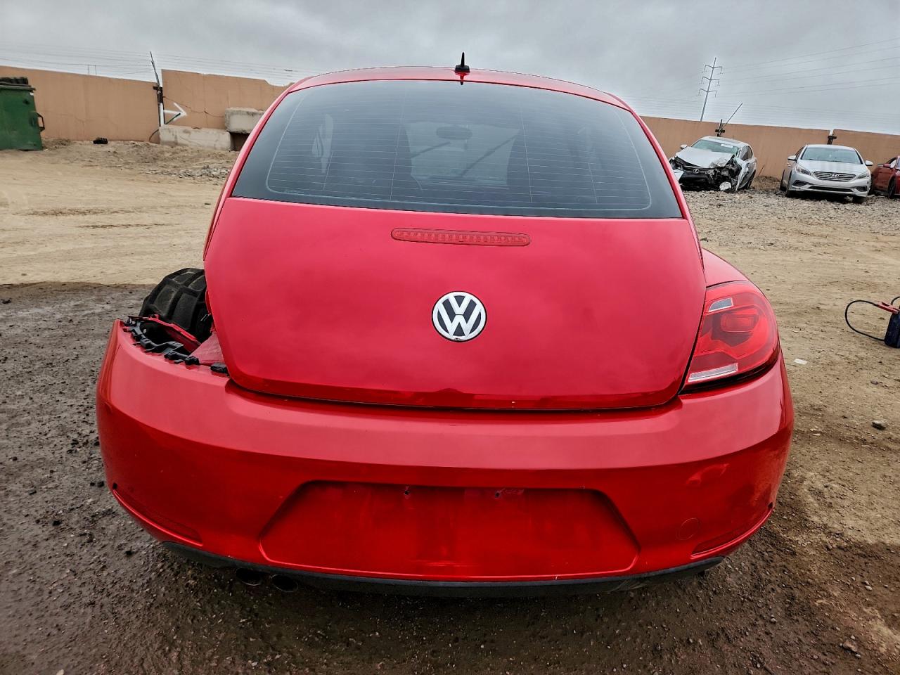 Volkswagen Beetle Image 4