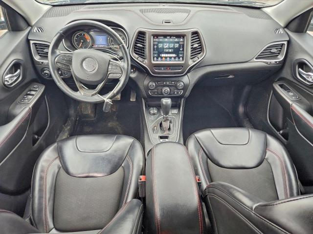 Jeep Cherokee Trailhawk Image 11