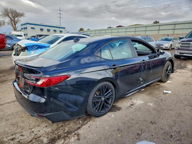 Toyota Camry Xse Image 12