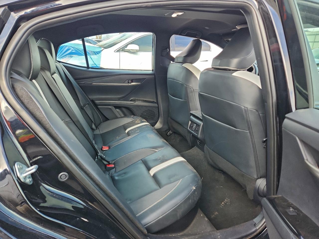 Toyota Camry Xse Image 7