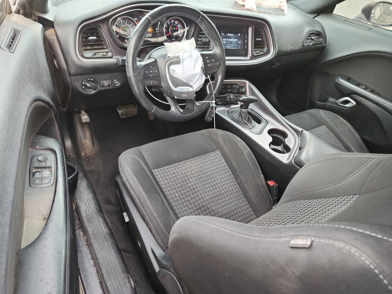 Dodge Challenger Sxt Image 7