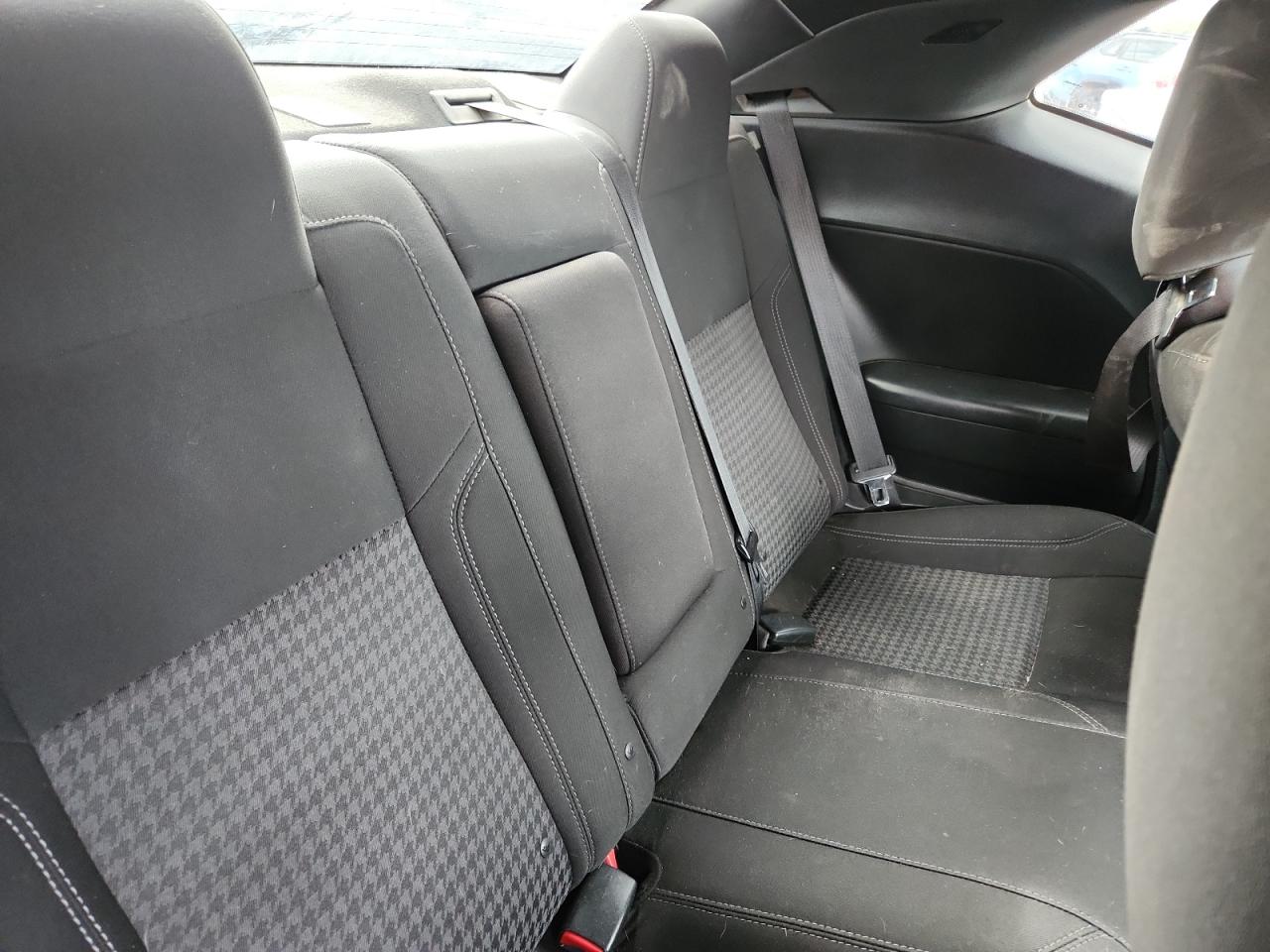 Dodge Challenger Sxt Image 10