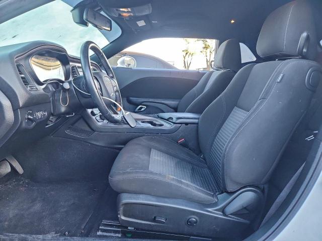 Dodge Challenger Sxt Image 6