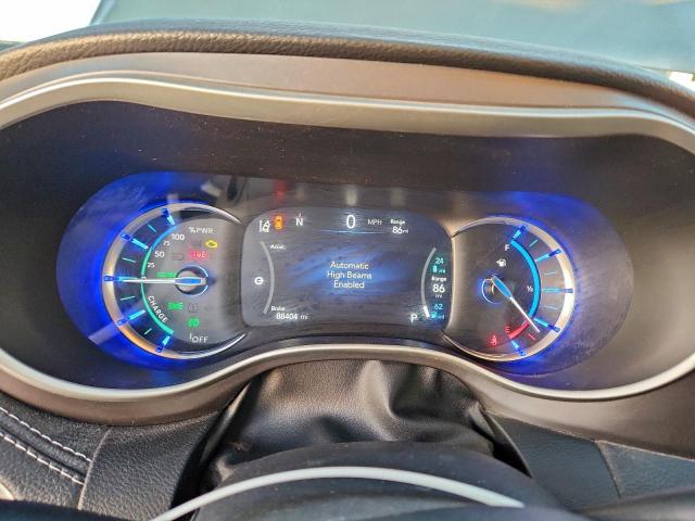 Chrysler Pacifica Hybrid Touring L Image 4