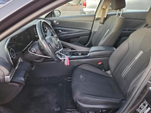 Hyundai ELANTRA Sel Image 4