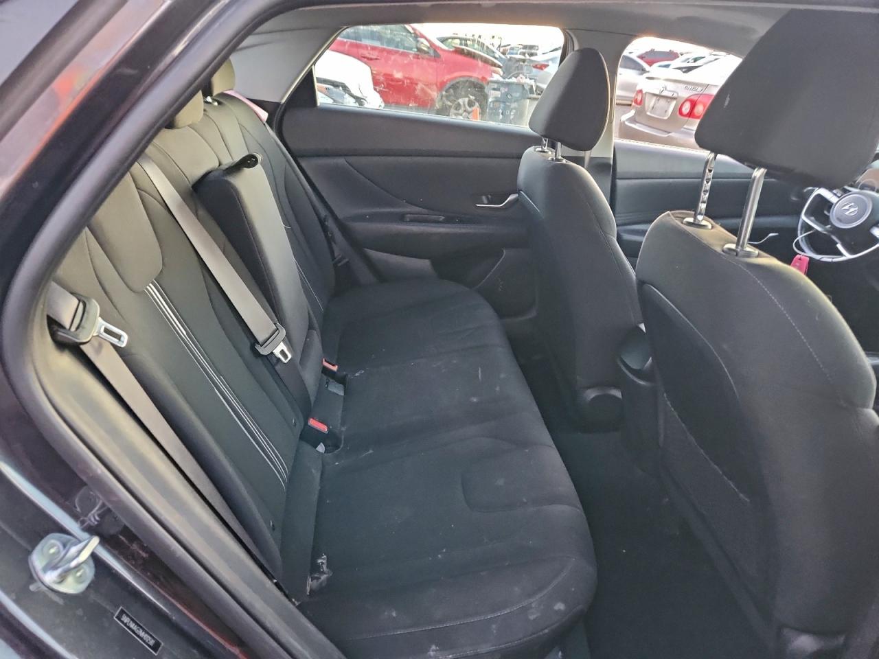 Hyundai ELANTRA Sel Image 6