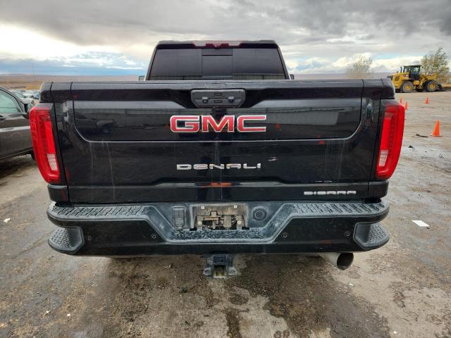 GMC Sierra K2500 Denali Image 3