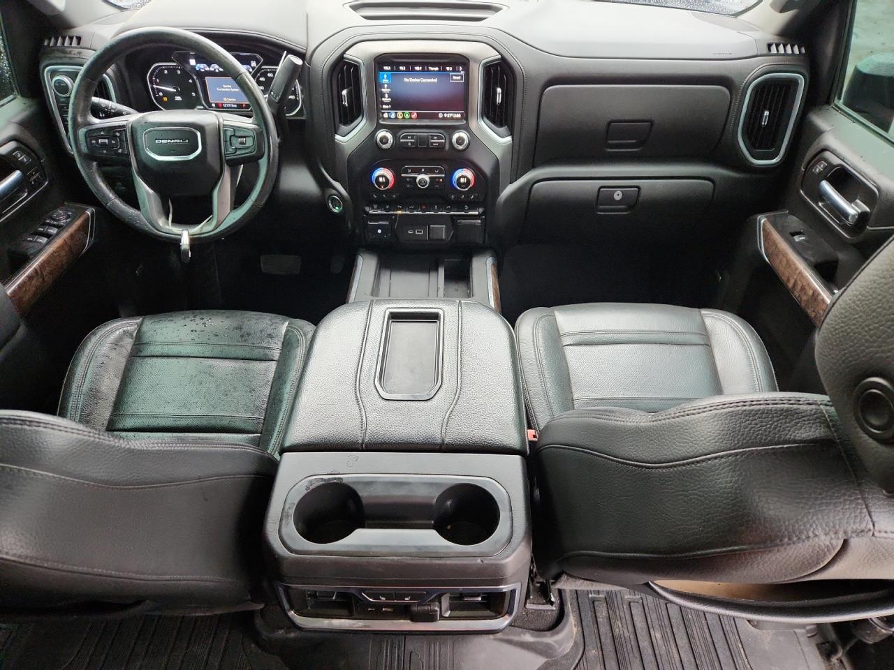 GMC Sierra K2500 Denali Image 9