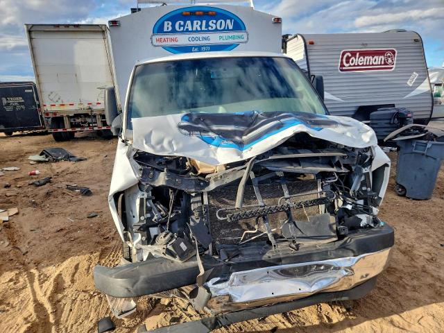 Chevrolet Express Image 3